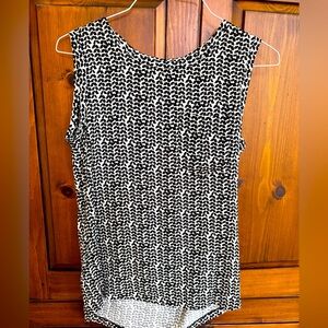 LOFT, cream and black pattern, sleeveless tunic top Size XS. EUC